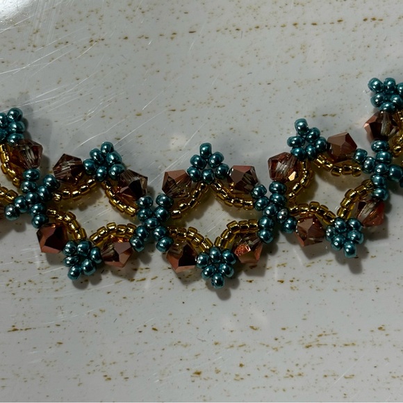 Artisan Handmade beautiful bicone and seed bead bracelet. - Picture 7 of 9